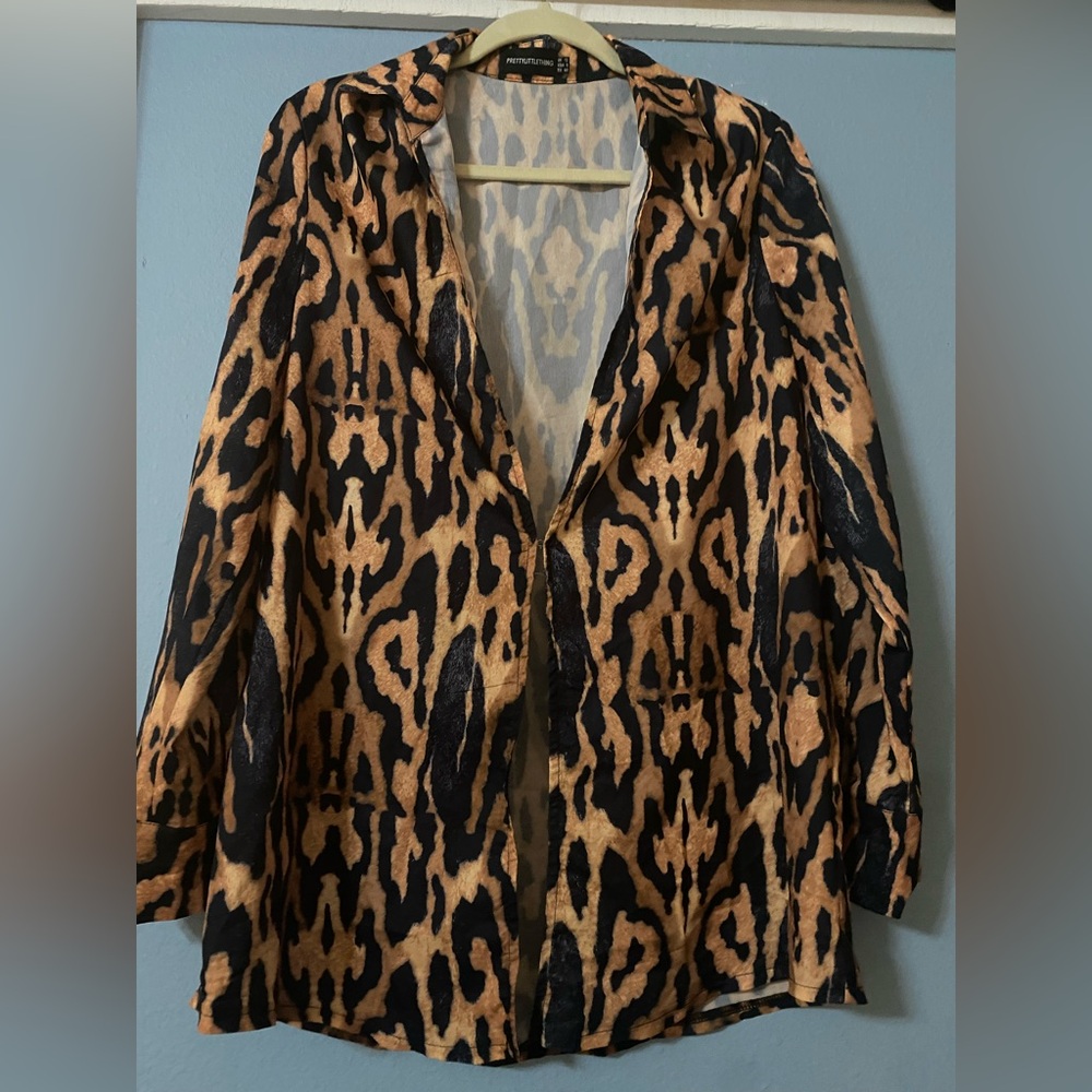 PrettyLittleThing Leopard Print Blazer
